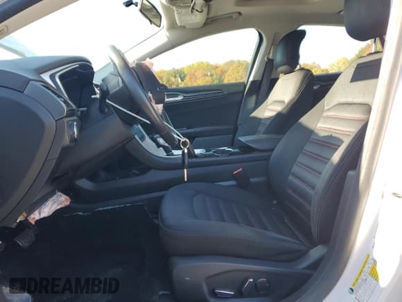 ✅ 2015 Ford Fusion SE • VIN: 3FA6P0H71FR101151 • Lot: 86587335. Wystawiony na Copart z przebiegiem 100 964 mil. Bezpłatny archiwum sprzedaży aukcyjnych z USA i szczegółowy raport historii pojazdu na DreamBid. Zdjęcie 7.