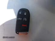 ✅ 2020 Dodge Challenger R/T • VIN: 2C3CDZBT5LH155077 • Lot: 43560315. Wystawiony na IAAI z przebiegiem 83 535 mil. Bezpłatny archiwum sprzedaży aukcyjnych z USA i szczegółowy raport historii pojazdu na DreamBid. Zdjęcie 11.