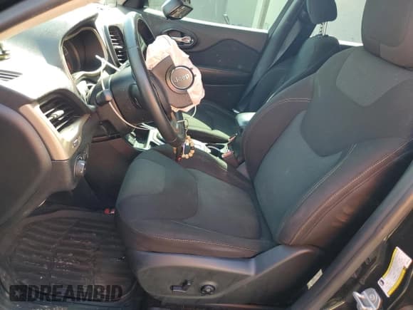 ✅ 2017 Jeep Cherokee Latitude • VIN: 1C4PJLCB5HW540382 • Лот: 91780285. Опубликован ранее на Copart с пробегом 130 321 миль. Бесплатный доступ к архиву аукционных продаж из США и подробный отчёт об истории автомобиля на DreamBid. Изображение 7.