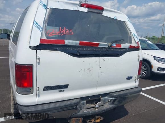 ✅ 2005 Ford Excursion Special Serv • VIN: 1FMNU41S75EB14178 • Lot: 42396277. Wystawiony na IAAI z przebiegiem 349 628 mil. Bezpłatny archiwum sprzedaży aukcyjnych z USA i szczegółowy raport historii pojazdu na DreamBid. Zdjęcie 16.