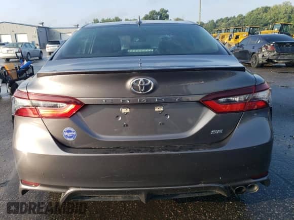 2022 Toyota Camry SE с VIN 4T1S11AK3NU686784, выставлен на аукционе Copart как лот 68017815 с пробегом 69 719 миль миль и Списание • Salvage title. История ставок и продаж доступна на DreamBid. Изображение 6.