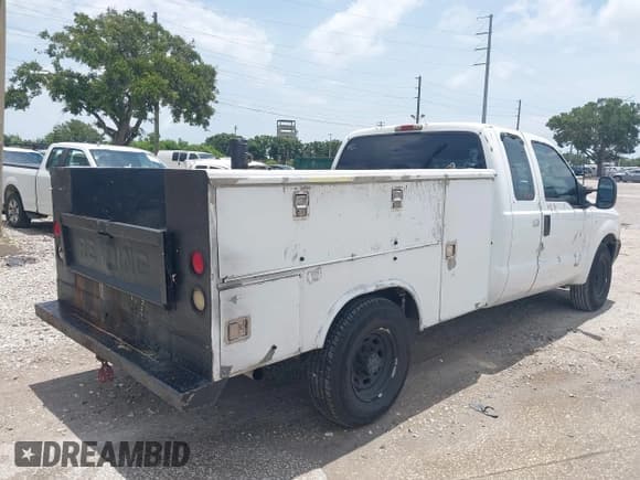 ✅ 2001 Ford F-250 XL • VIN: 3FTNX20L71MA26777 • Lot: 42712362. Listed on IAAI with 318,429 mi. Free auction sales archive from the USA and detailed vehicle history report at DreamBid. Image 4.