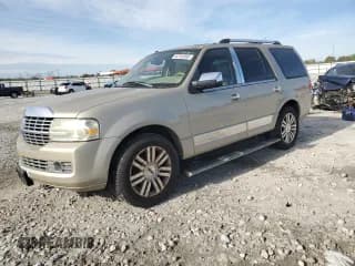 ✅ 2007 Lincoln Navigator • VIN: 5LMFU27517LJ15302 • Lot: 82763955. Wystawiony na Copart z przebiegiem Nie podano. Bezpłatny archiwum sprzedaży aukcyjnych z USA i szczegółowy raport historii pojazdu na DreamBid. Zdjęcie 1.