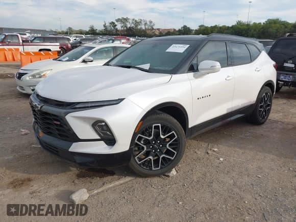 ✅ 2025 Chevrolet Blazer RS • VIN: 3GNKBKRSXSS141650 • Lot: 43471494. Listed on IAAI with 13,597 mi. Free auction sales archive from the USA and detailed vehicle history report at DreamBid. Image 22.