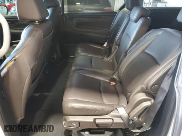 ✅ 2020 Honda Odyssey Touring • VIN: 5FNRL6H85LB032945 • Lot: 64429285. Listed on Copart with 85,696 mi. Free auction sales archive from the USA and detailed vehicle history report at DreamBid. Image 11.