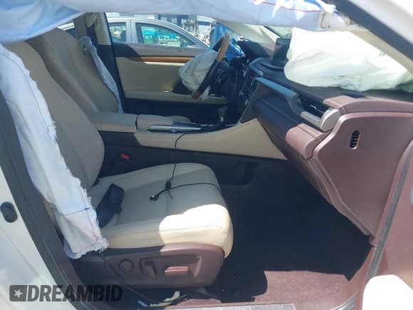 ✅ 2020 Lexus RX 350 • VIN: 2T2HZMAA5LC180685 • Lot: 43216960. Wystawiony na IAAI z przebiegiem 34 273 mil. Bezpłatny archiwum sprzedaży aukcyjnych z USA i szczegółowy raport historii pojazdu na DreamBid. Zdjęcie 5.