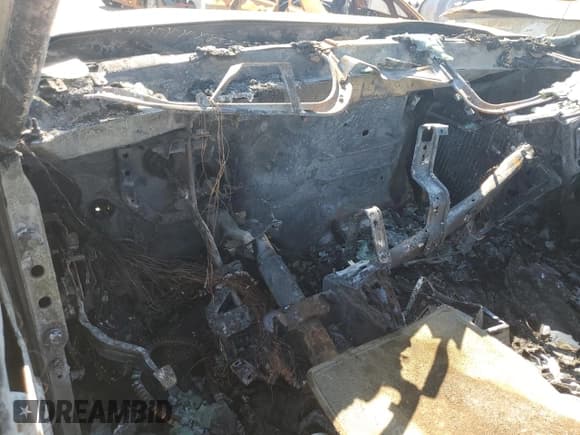 ✅ 2003 Chevrolet Silverado 1500 LS • VIN: 1GCEK14T83Z118291 • Lot: 70552005. Listed on Copart with Not provided. Free auction sales archive from the USA and detailed vehicle history report at DreamBid. Image 9.