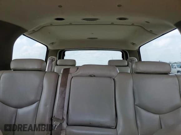 ✅ 2004 Chevrolet Suburban LT • VIN: 1GNEC16Z44R302179 • Лот: 57956605. Опубликован ранее на Copart с пробегом 291 567 миль. Бесплатный доступ к архиву аукционных продаж из США и подробный отчёт об истории автомобиля на DreamBid. Изображение 10.