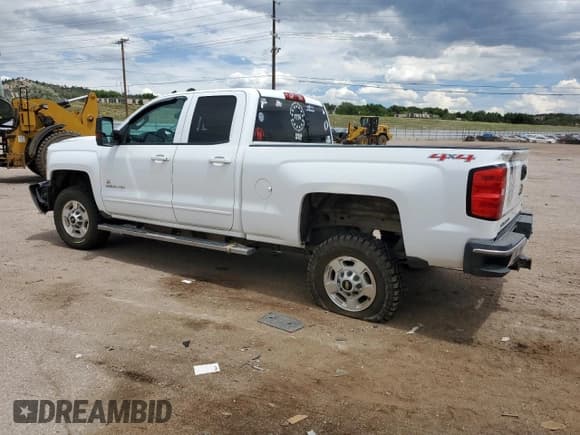 ✅ 2015 Chevrolet Silverado 2500HD LT • VIN: 1GC2KVEG3FZ528402 • Лот: 65606545. Опубликован ранее на Copart с пробегом 151 408 миль. Бесплатный доступ к архиву аукционных продаж из США и подробный отчёт об истории автомобиля на DreamBid. Изображение 2.