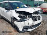 ✅ 2019 Nissan Kicks SV • VIN: 3N1CP5CU7KL527403 • Lot: 42868226. Wystawiony na IAAI z przebiegiem 66 801 mil. Bezpłatny archiwum sprzedaży aukcyjnych z USA i szczegółowy raport historii pojazdu na DreamBid. Zdjęcie 18.