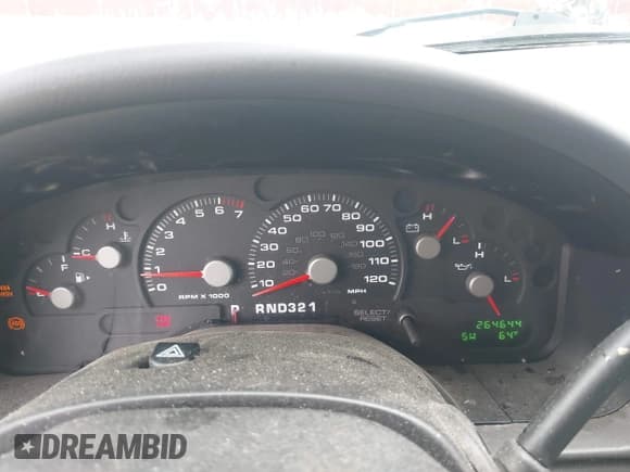 ✅ 2004 Ford Explorer XLT • VIN: 1FMDU73KX4UB18210 • Lot: 42504862. Listed on IAAI with 264,644 mi. Free auction sales archive from the USA and detailed vehicle history report at DreamBid. Image 7.