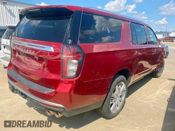 ✅ 2023 Chevrolet Suburban High Country • VIN: 1GNSKGKLXPR283782 • Lot: 71416185. Wystawiony na Copart z przebiegiem 119 374 mil. Bezpłatny archiwum sprzedaży aukcyjnych z USA i szczegółowy raport historii pojazdu na DreamBid. Zdjęcie 3.