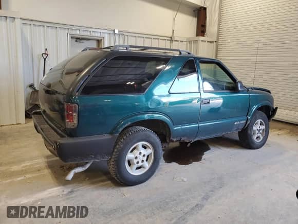 1996 Chevrolet Blazer z VIN 1GNCT18W0TK221519, wystawiony jako Copart lot #61718135 z przebiegiem 129 589 mil mil oraz Czysty tytuł • Clean title. Historia ofert i sprzedaży dostępna na DreamBid. Obrazek 3.