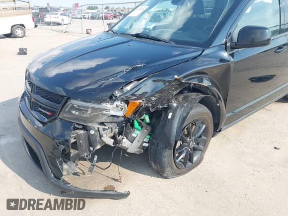 ✅ 2019 Dodge Journey SE • VIN: 3C4PDCBB0KT856889 • Lot: 43253151. Wystawiony na IAAI z przebiegiem 76 141 mil. Bezpłatny archiwum sprzedaży aukcyjnych z USA i szczegółowy raport historii pojazdu na DreamBid. Zdjęcie 6.