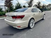 ✅ 2017 Lexus LS 460 • VIN: JTHBL5EF2H5143975 • Лот: 93981775. Опубликован ранее на Copart с пробегом 28 603 миль. Бесплатный доступ к архиву аукционных продаж из США и подробный отчёт об истории автомобиля на DreamBid. Изображение 4.
