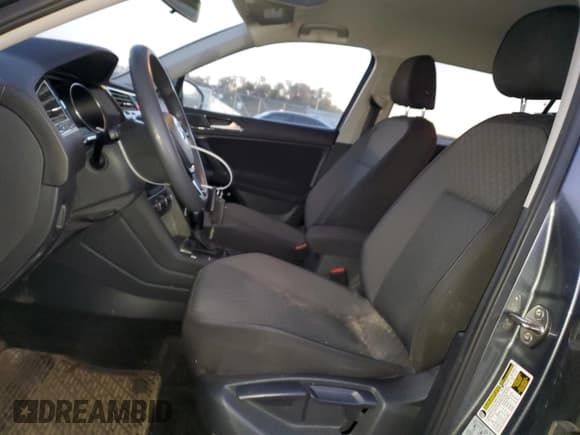 ✅ 2018 Volkswagen Tiguan S • VIN: 3VV1B7AX3JM121804 • Lot: 90357655. Listed on Copart with 97,140 mi. Free auction sales archive from the USA and detailed vehicle history report at DreamBid. Image 7.