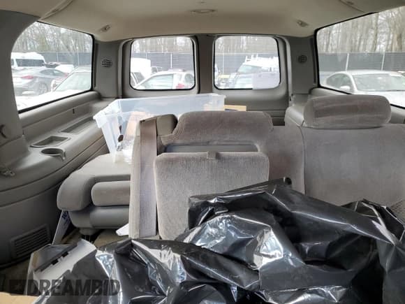 ✅ 2003 Chevrolet Suburban Z71 • VIN: 3GNFK16Z93G329884 • Лот: 87977655. Опубликован ранее на Copart с пробегом Не указан. Бесплатный доступ к архиву аукционных продаж из США и подробный отчёт об истории автомобиля на DreamBid. Изображение 10.