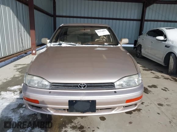 ✅ 1994 Toyota Camry LE • VIN: 4T1GK12E2RU002762 • Lot: 41376893. Listed on IAAI with 100,375 mi. Free auction sales archive from the USA and detailed vehicle history report at DreamBid. Image 12.
