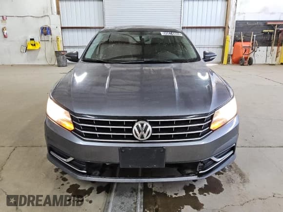 ✅ 2017 Volkswagen Passat SE • VIN: 1VWBT7A31HC026972 • Lot: 90874885. Listed on Copart with 101,675 mi. Free auction sales archive from the USA and detailed vehicle history report at DreamBid. Image 5.