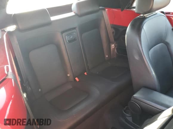 ✅ 2010 Volkswagen Beetle • VIN: 3VWRG3AL3AM008618 • Lot: 70190215. Listed on Copart with 86,938 mi. Free auction sales archive from the USA and detailed vehicle history report at DreamBid. Image 10.