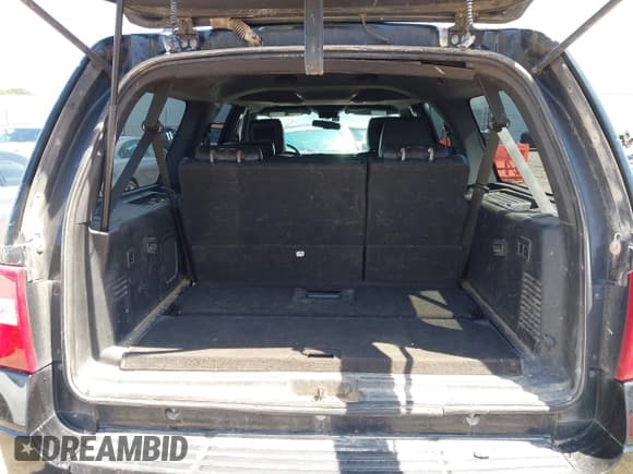 ✅ 2014 Ford Expedition Max Limited • VIN: 1FMJK2A51EEF43058 • Лот: 42962969. Опубликован ранее на IAAI с пробегом 214 480 миль. Бесплатный доступ к архиву аукционных продаж из США и подробный отчёт об истории автомобиля на DreamBid. Изображение 17.