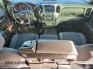 ✅ 2019 Chevrolet Silverado 1500 LT • VIN: 1GCUYDED7KZ216066 • Lot: 95400615. Wystawiony na Copart z przebiegiem 193 419 mil. Bezpłatny archiwum sprzedaży aukcyjnych z USA i szczegółowy raport historii pojazdu na DreamBid. Zdjęcie 8.