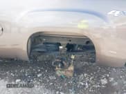 ✅ 2012 GMC Sierra 1500 SLE • VIN: 1GTR2VE70CZ225930 • Lot: 42590069. Wystawiony na IAAI z przebiegiem 157 077 mil. Bezpłatny archiwum sprzedaży aukcyjnych z USA i szczegółowy raport historii pojazdu na DreamBid. Zdjęcie 18.