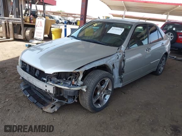 ✅ 2002 Lexus IS 300/350 • VIN: JTHBD192820059550 • Lot: 42715124. Wystawiony na IAAI z przebiegiem 204 187 mil. Bezpłatny archiwum sprzedaży aukcyjnych z USA i szczegółowy raport historii pojazdu na DreamBid. Zdjęcie 13.