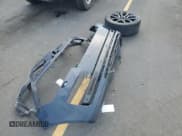 ✅ 2018 Land Rover Range Rover • VIN: SALGS5REXJA381865 • Lot: 84229985. Wystawiony na Copart z przebiegiem 105 737 mil. Bezpłatny archiwum sprzedaży aukcyjnych z USA i szczegółowy raport historii pojazdu na DreamBid. Zdjęcie 13.