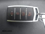 ✅ 2018 Genesis G80 3.8L • VIN: KMHGN4JE1JU237104 • Lot: 43665335. Wystawiony na IAAI z przebiegiem 44 988 mil. Bezpłatny archiwum sprzedaży aukcyjnych z USA i szczegółowy raport historii pojazdu na DreamBid. Zdjęcie 11.