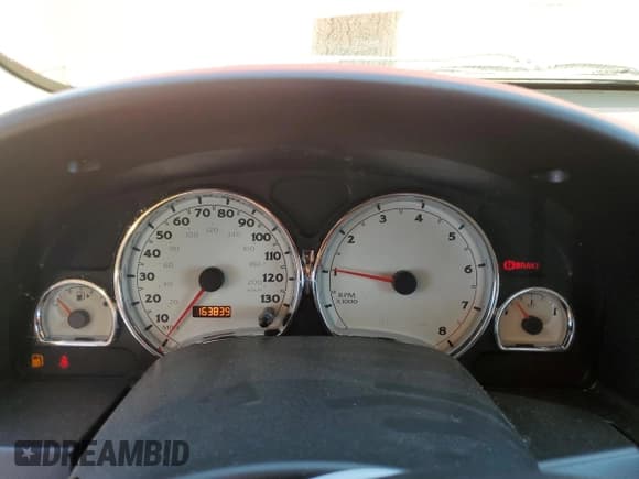 ✅ 2005 Saturn VUE • VIN: 5GZCZ53465S807387 • Lot: 79765404. Wystawiony na Copart z przebiegiem 163 839 mil. Bezpłatny archiwum sprzedaży aukcyjnych z USA i szczegółowy raport historii pojazdu na DreamBid. Zdjęcie 9.