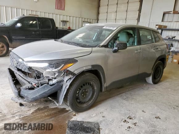 ✅ 2022 Toyota Corolla Cross L • VIN: 7MUAAAAG1NV008380 • Lot: 85169705. Wystawiony na Copart z przebiegiem 108 926 mil. Bezpłatny archiwum sprzedaży aukcyjnych z USA i szczegółowy raport historii pojazdu na DreamBid. Zdjęcie 1.