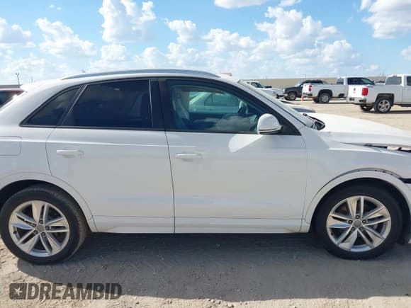 ✅ 2017 Audi Q3 Premium • VIN: WA1BCCFS0HR015321 • Lot: 43289182. Listed on IAAI with 108,590 mi. Free auction sales archive from the USA and detailed vehicle history report at DreamBid. Image 13.