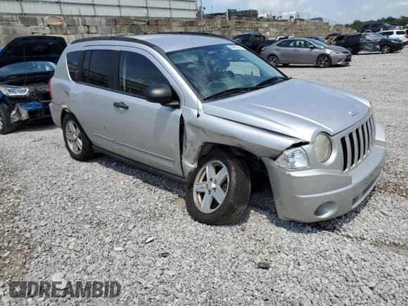 ✅ 2008 Jeep Compass Sport • VIN: 1J8FT47W18D735151 • Lot: 80169025. Listed on Copart with 214,904 mi. Free auction sales archive from the USA and detailed vehicle history report at DreamBid. Image 4.