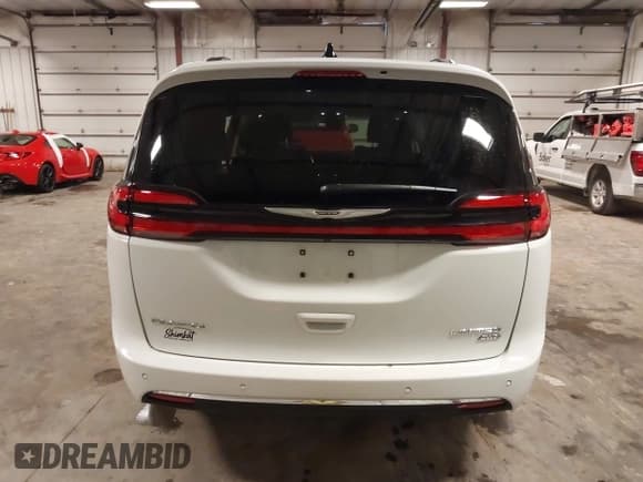 ✅ 2023 Chrysler Pacifica Limited • VIN: 2C4RC3GG1PR555090 • Лот: 42958843. Опубликован ранее на IAAI с пробегом 21 524 миль. Бесплатный доступ к архиву аукционных продаж из США и подробный отчёт об истории автомобиля на DreamBid. Изображение 16.