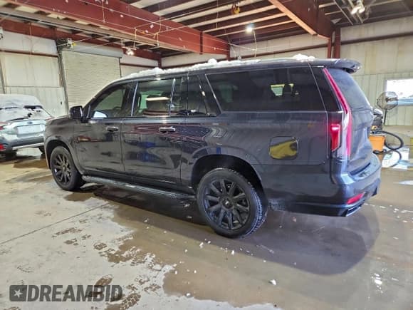 ✅ 2022 Cadillac Escalade ESV Premium Luxury • VIN: 1GYS4KKL7NR317772 • Лот: 96146865. Опубликован ранее на Copart с пробегом 31 653 миль. Бесплатный доступ к архиву аукционных продаж из США и подробный отчёт об истории автомобиля на DreamBid. Изображение 2.