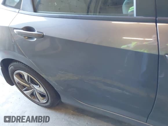 ✅ 2019 Honda Civic LX • VIN: 19XFC2F62KE208416 • Lot: 43315895. Listed on IAAI with 67,345 mi. Free auction sales archive from the USA and detailed vehicle history report at DreamBid. Image 6.