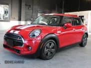✅ 2021 MINI Hardtop 4 Door Cooper S • VIN: WMWXU9C0XM2P08606 • Lot: 92640505. Wystawiony na Copart z przebiegiem 34 122 mil. Bezpłatny archiwum sprzedaży aukcyjnych z USA i szczegółowy raport historii pojazdu na DreamBid. Zdjęcie 2.