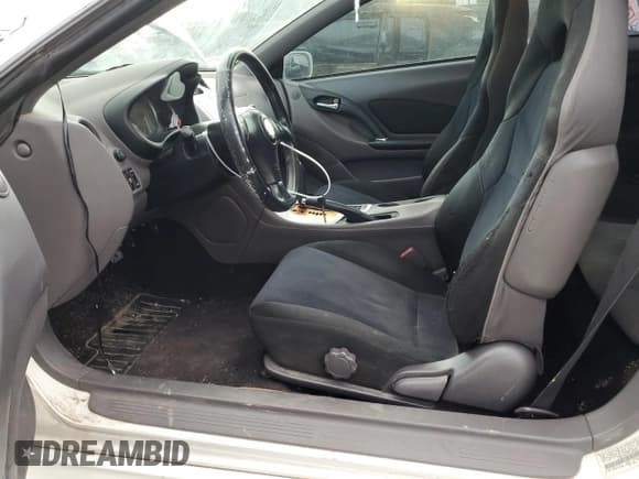 ✅ 2001 Toyota Celica GTS • VIN: JTDDY38T910048463 • Лот: 70444654. Опубликован ранее на Copart с пробегом 206 490 миль. Бесплатный доступ к архиву аукционных продаж из США и подробный отчёт об истории автомобиля на DreamBid. Изображение 7.