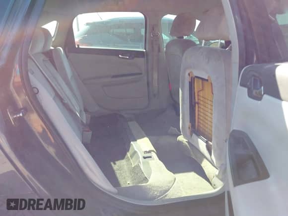 2008 Chevrolet Impala LS z VIN 2G1WB58K681312792, wystawiony jako IAAI lot #43605982 z przebiegiem 121 749 mil mil oraz . Historia ofert i sprzedaży dostępna na DreamBid. Obrazek 8.