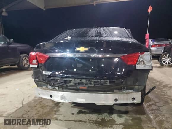 2019 Chevrolet Impala LS z VIN 1G11X5SA0KU105368, wystawiony jako Copart lot #80568034 z przebiegiem 87 831 mil mil oraz Szkoda całkowita • Salvage title. Historia ofert i sprzedaży dostępna na DreamBid. Obrazek 6.