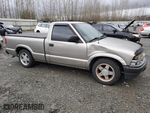 ✅ 1998 Chevrolet S-10 LS • VIN: 1GCCS1442W8245631 • Лот: 84759574. Опубликован ранее на Copart с пробегом 169 467 миль. Бесплатный доступ к архиву аукционных продаж из США и подробный отчёт об истории автомобиля на DreamBid. Изображение 4.