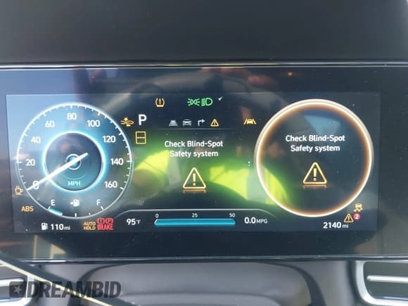 ✅ 2025 Hyundai Elantra SEL Convenience • VIN: KMHLS4DG7SU951650 • Lot: 43330896. Listed on IAAI with 2,140 mi. Free auction sales archive from the USA and detailed vehicle history report at DreamBid. Image 7.