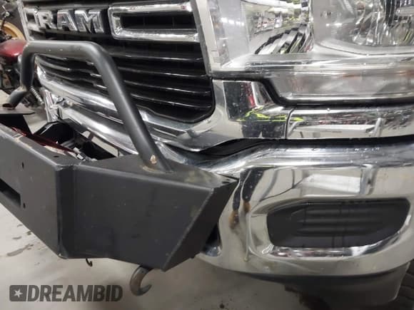 ✅ 2021 Ram 2500 Big Horn • VIN: 3C6UR5JL1MG508497 • Lot: 43625938. Wystawiony na IAAI z przebiegiem 139 804 mil. Bezpłatny archiwum sprzedaży aukcyjnych z USA i szczegółowy raport historii pojazdu na DreamBid. Zdjęcie 18.