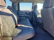✅ 2021 Chevrolet Silverado 1500 Custom Trail Boss • VIN: 3GCPYCEF0MG453512 • Lot: 90521435. Wystawiony na Copart z przebiegiem 95 140 mil. Bezpłatny archiwum sprzedaży aukcyjnych z USA i szczegółowy raport historii pojazdu na DreamBid. Zdjęcie 11.