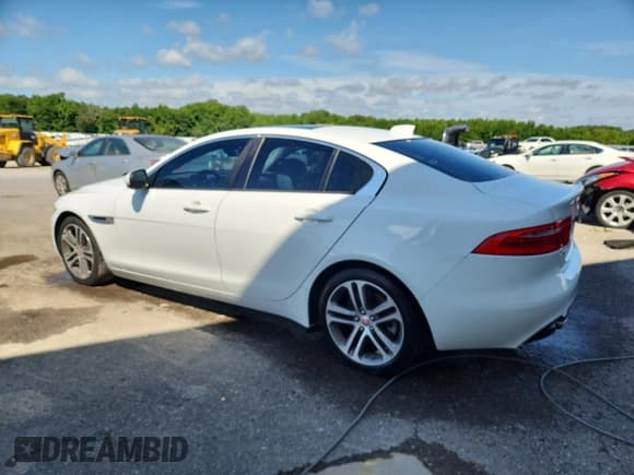 ✅ 2017 Jaguar XE 35t Premium • VIN: SAJAD4BV5HA968949 • Лот: 63670145. Опубликован ранее на Copart с пробегом 62 379 миль. Бесплатный доступ к архиву аукционных продаж из США и подробный отчёт об истории автомобиля на DreamBid. Изображение 2.