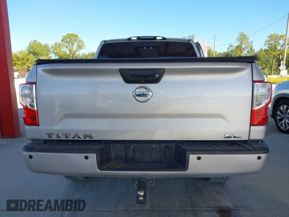 ✅ 2017 Nissan Titan Platinum Reserve • VIN: 1N6AA1E68HN542396 • Lot: 43688877. Listed on IAAI with 124,644 mi. Free auction sales archive from the USA and detailed vehicle history report at DreamBid. Image 16.