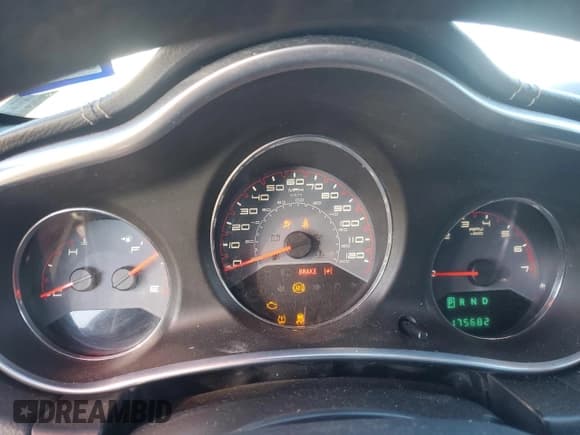 ✅ 2014 Dodge Avenger SE • VIN: 1C3CDZAB6EN182145 • Lot: 89015505. Wystawiony na Copart z przebiegiem 175 682 mil. Bezpłatny archiwum sprzedaży aukcyjnych z USA i szczegółowy raport historii pojazdu na DreamBid. Zdjęcie 9.