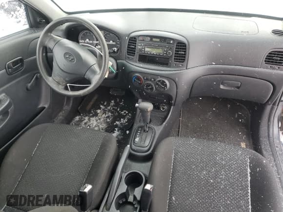 ✅ 2010 Hyundai Accent GL • VIN: KMHCN3BC5AU184817 • Лот: 44754475. Опубликован ранее на Copart с пробегом 169 734 миль. Бесплатный доступ к архиву аукционных продаж из США и подробный отчёт об истории автомобиля на DreamBid. Изображение 8.