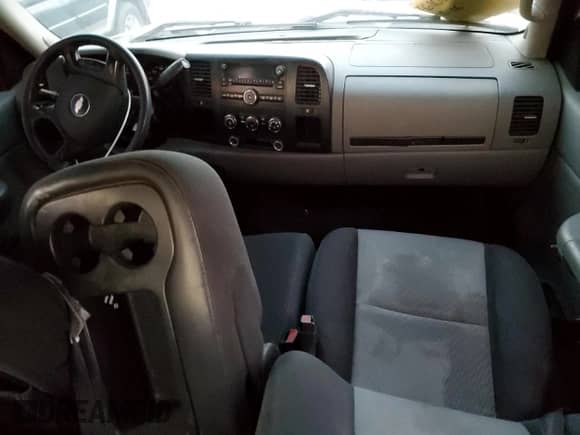 2008 Chevrolet Silverado 1500 Work Truck with VIN 1GCEC19J98E149195, listed as a Copart auction lot 76108364 with 179,708 mi miles and Salvage title. Bid and sale history available at DreamBid. Image 8.